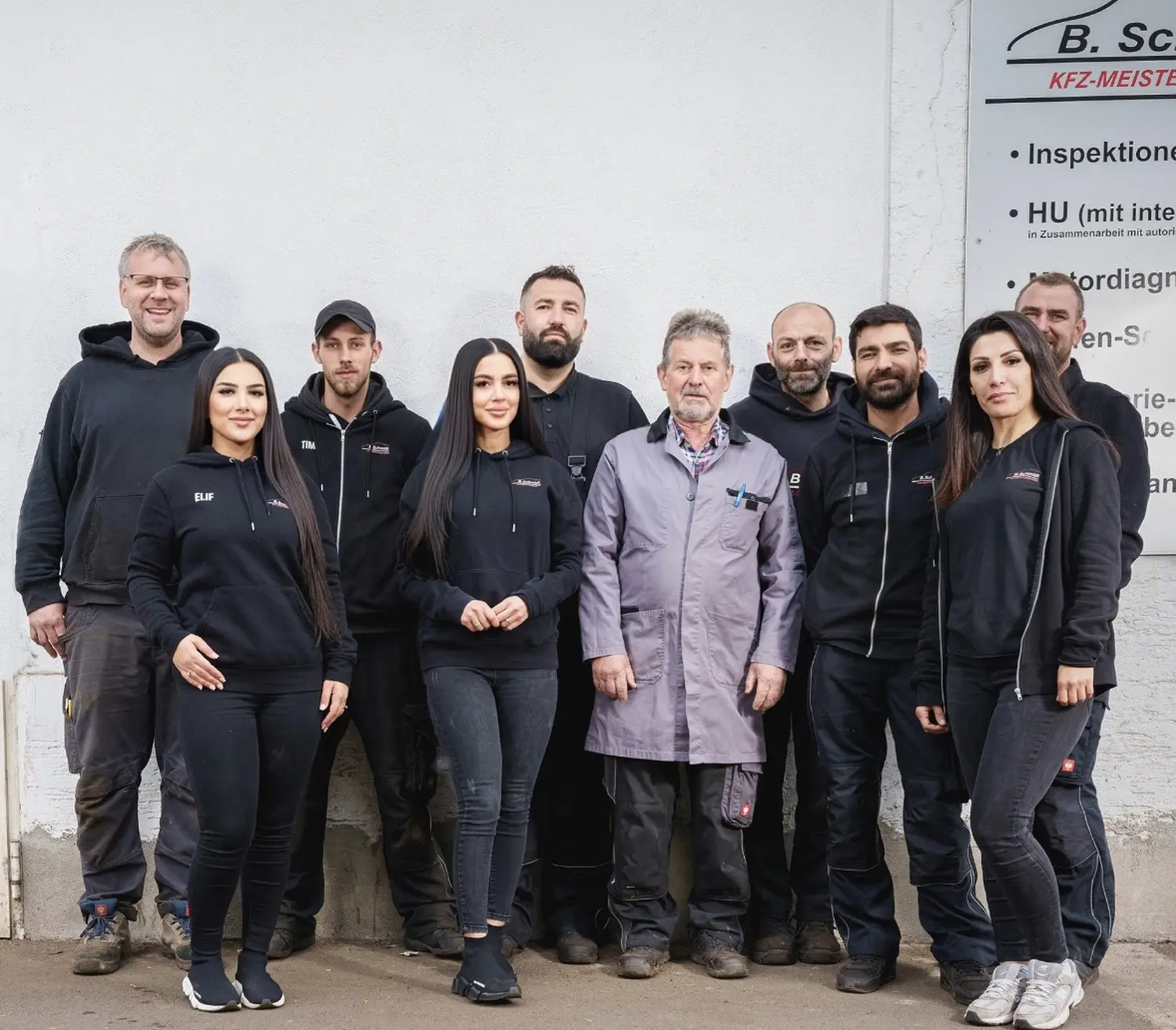 Team von B. Schmidt KFZ-Meisterbetrieb GmbH